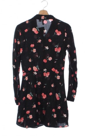 Рокля H&M Divided, Размер XS, Цвят Многоцветен, Цена 48,99 лв.