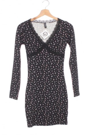 Рокля H&M Divided, Размер XS, Цвят Многоцветен, Цена 29,99 лв.