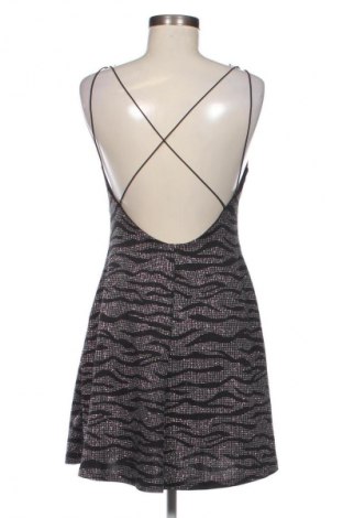 Рокля H&M Divided, Размер M, Цвят Многоцветен, Цена 30,99 лв.