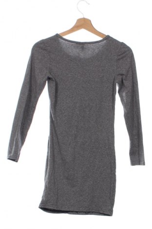 Рокля H&M Divided, Размер XS, Цвят Сив, Цена 29,99 лв.