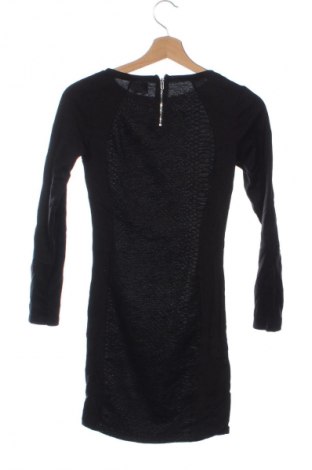 Рокля H&M Divided, Размер XS, Цвят Черен, Цена 29,99 лв.