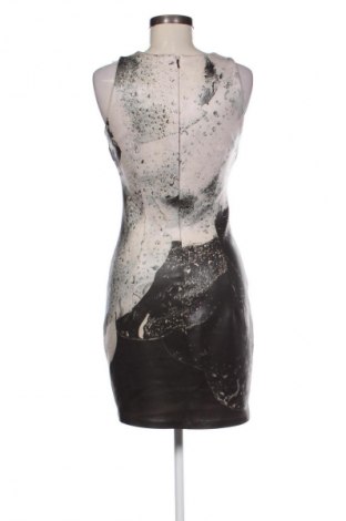 Kleid Junona, Größe M, Farbe Mehrfarbig, Preis 24,99 €