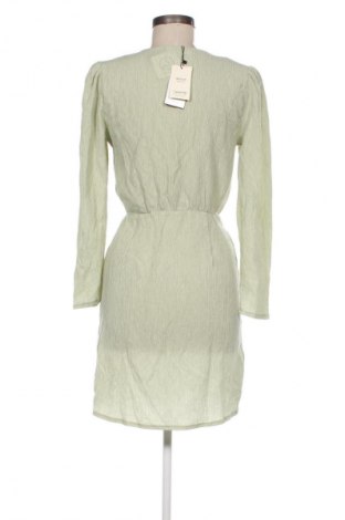 Kleid Mango, Größe M, Farbe Grün, Preis 22,55 €
