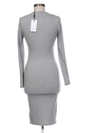 Kleid NA-KD, Größe M, Farbe Grau, Preis 41,99 €