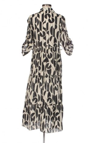 Рокля NEW COLLECTION, Размер M, Цвят Многоцветен, Цена 48,99 лв.