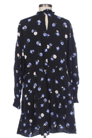 Kleid New Look, Größe XL, Farbe Mehrfarbig, Preis 31,99 €