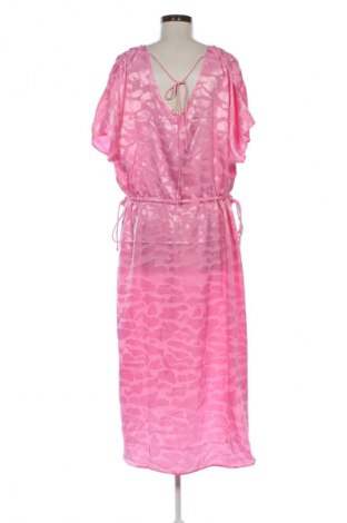 Sukienka ONLY Carmakoma, Rozmiar XL, Kolor Różowy, Cena 285,99 zł