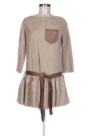 Kleid Paparazzi Fashion, Größe M, Farbe Beige, Preis 14,91 €