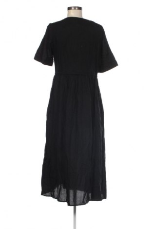 Kleid Pieces, Größe M, Farbe Schwarz, Preis 53,99 €