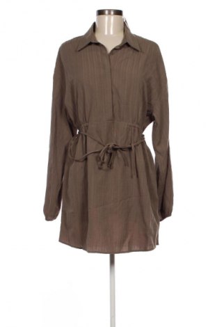 Šaty  Pull&Bear, Velikost M, Barva Zelená, Cena  371,00 Kč