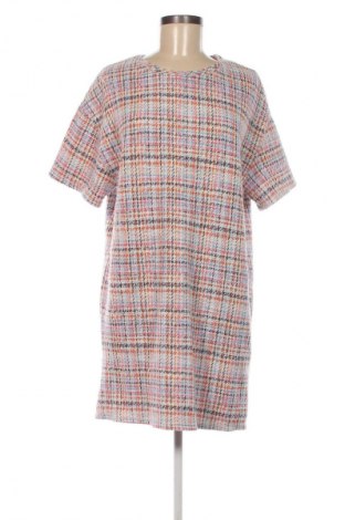 Kleid Pull&Bear, Größe L, Farbe Mehrfarbig, Preis 14,83 €