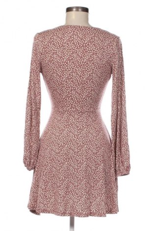 Φόρεμα Pull&Bear, Μέγεθος M, Χρώμα Πολύχρωμο, Τιμή 18,99 €