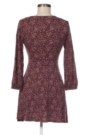 Рокля Pull&Bear, Размер M, Цвят Многоцветен, Цена 29,99 лв.