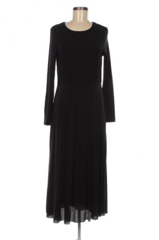 Kleid Reserved, Größe L, Farbe Schwarz, Preis 15,36 €