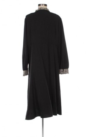 Kleid SHEIN, Größe XXL, Farbe Schwarz, Preis 24,49 €