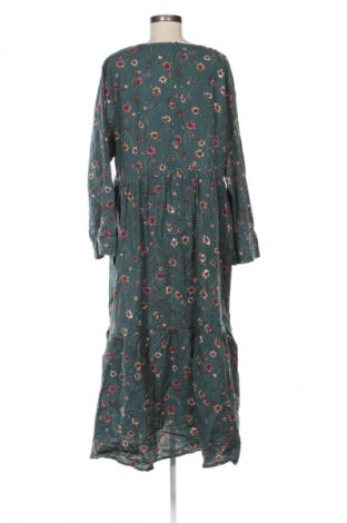 Kleid SHEIN, Größe XXL, Farbe Mehrfarbig, Preis 20,99 €