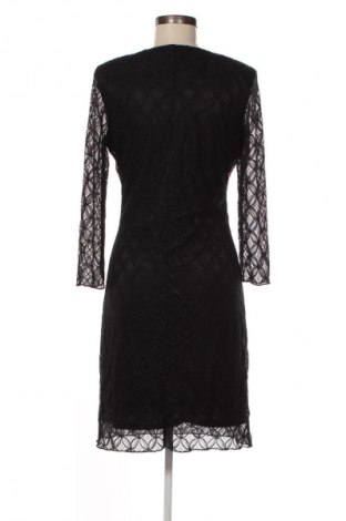 Kleid Saint Tropez, Größe M, Farbe Mehrfarbig, Preis 33,99 €