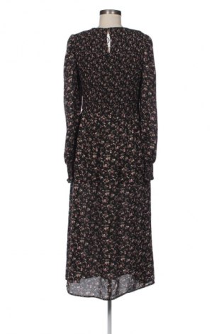 Kleid Sisters Point, Größe M, Farbe Mehrfarbig, Preis 33,99 €
