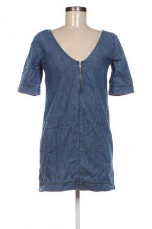 Kleid Stradivarius, Größe S, Farbe Blau, Preis 15,99 €