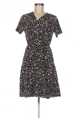 Kleid Trendyol, Größe M, Farbe Mehrfarbig, Preis 57,53 €