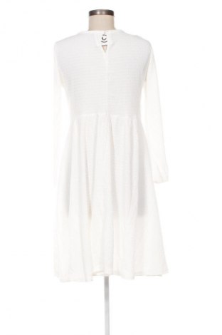 Ruha Unbranded, Méret M, Szín Fehér, Ár 7 879 Ft