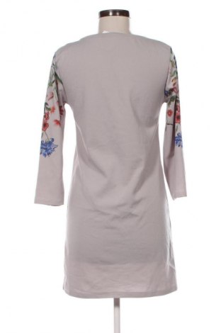 Kleid Unbranded, Größe M, Farbe Mehrfarbig, Preis 20,99 €