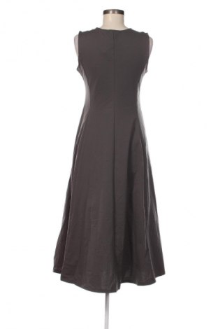 Ruha Uniqlo, Méret M, Szín Szürke, Ár 13 539 Ft