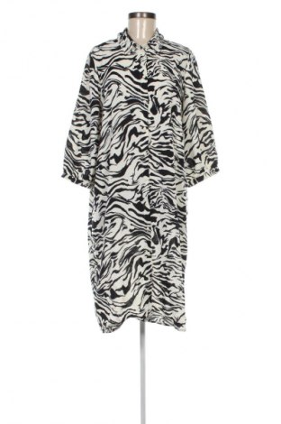 Kleid Vero Moda, Größe XXL, Farbe Mehrfarbig, Preis 23,99 €