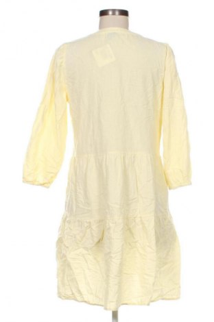 Kleid Vero Moda, Größe M, Farbe Gelb, Preis 18,99 €