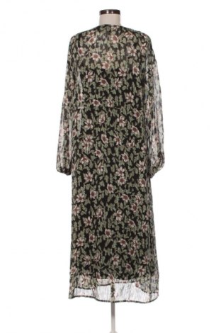 Šaty  Vero Moda, Velikost M, Barva Vícebarevné, Cena  549,00 Kč