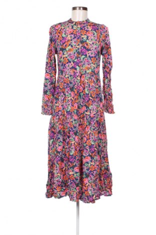 Kleid Y.A.S, Größe M, Farbe Mehrfarbig, Preis 56,99 €