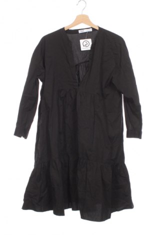 Рокля Zara, Размер XS, Цвят Черен, Цена 27,99 лв.