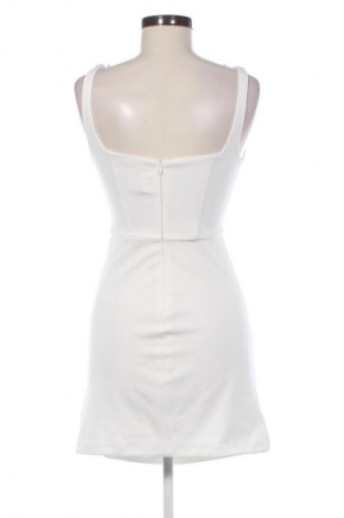 Φόρεμα Zara, Μέγεθος M, Χρώμα Λευκό, Τιμή 31,53 €