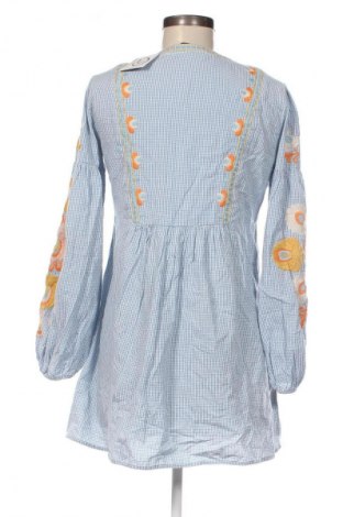 Рокля Zara, Размер M, Цвят Многоцветен, Цена 27,99 лв.