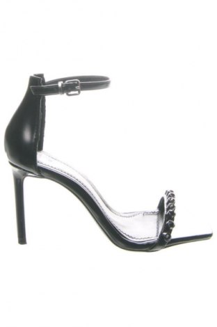 Sandale Bershka, Mărime 36, Culoare Negru, Preț 193,00 Lei