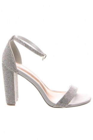 Сандали Justfab, Размер 39, Цвят Сребрист, Цена 73,15 лв.