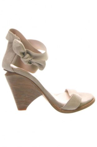Σανδάλια Latitude Femme, Μέγεθος 38, Χρώμα  Μπέζ, Τιμή 46,15 €