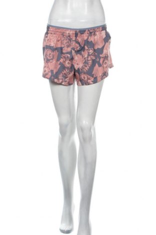 Γυναικείο κοντό παντελόνι Nike, Μέγεθος M, Χρώμα Ρόζ , Πολυεστέρας, Τιμή 24,03 €