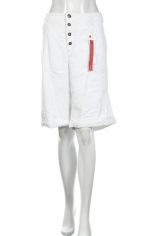 Γυναικείο κοντό παντελόνι Sheego, Μέγεθος 5XL, Χρώμα Λευκό, 98% βαμβάκι, 2% ελαστάνη, Τιμή 13,76 €
