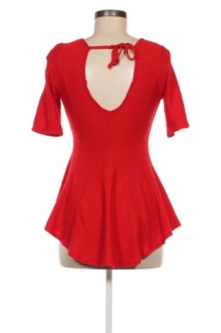 Дамска блуза, Размер M, Цвят Червен, Цена 10,83 лв.