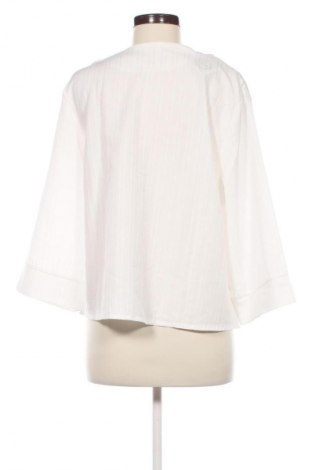 Дамска блуза, Размер L, Цвят Бял, Цена 11,40 лв.