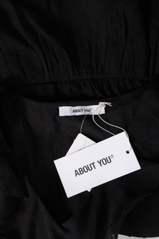 Дамска блуза About You, Размер M, Цвят Черен, Цена 18,40 лв.
