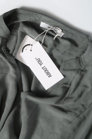 Дамска блуза About You, Размер L, Цвят Зелен, Цена 23,00 лв.