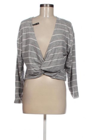 Damen Shirt Bershka, Größe M, Farbe Grau, Preis 4,63 €