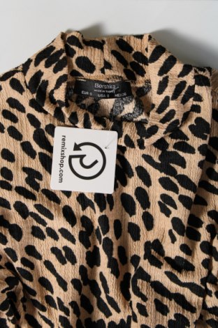 Дамска блуза Bershka, Размер S, Цвят Многоцветен, Цена 22,05 лв.