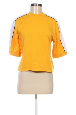 Γυναικεία μπλούζα Bershka, Μέγεθος M, Χρώμα Κίτρινο, Τιμή 9,72 €