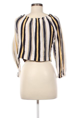Дамска блуза Bershka, Размер XS, Цвят Многоцветен, Цена 9,69 лв.