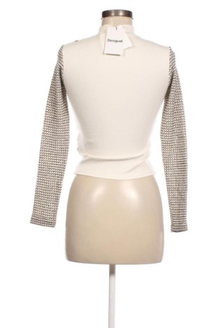 Γυναικεία μπλούζα Desigual, Μέγεθος XS, Χρώμα Λευκό, Τιμή 33,40 €
