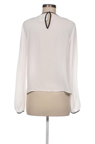 Дамска блуза Forever 21, Размер M, Цвят Бял, Цена 11,40 лв.
