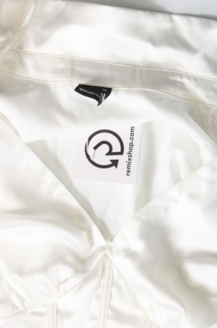 Damen Shirt Gina Tricot, Größe XS, Farbe Weiß, Preis 6,14 €
